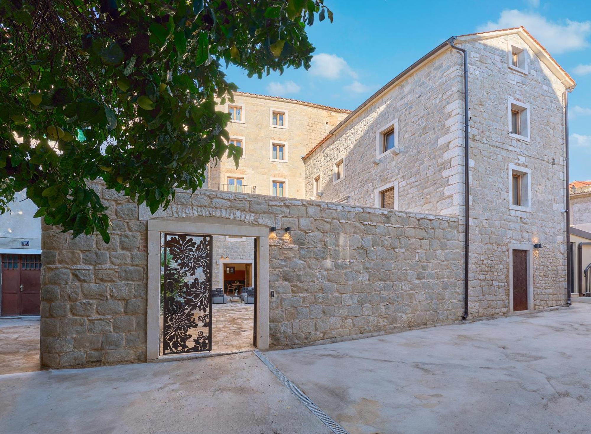Central Heritage Hotel سبليت المظهر الخارجي الصورة